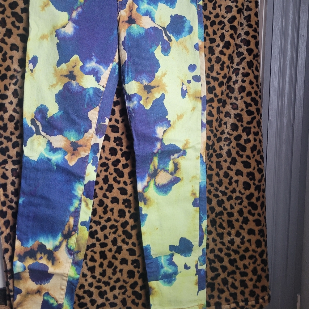 Women's pants - Picture 2 of 3
